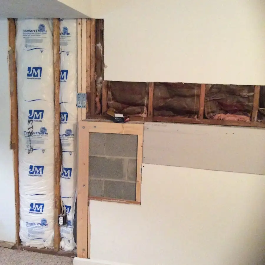 Wall insulation replacement during Structural Drying in Gilberts